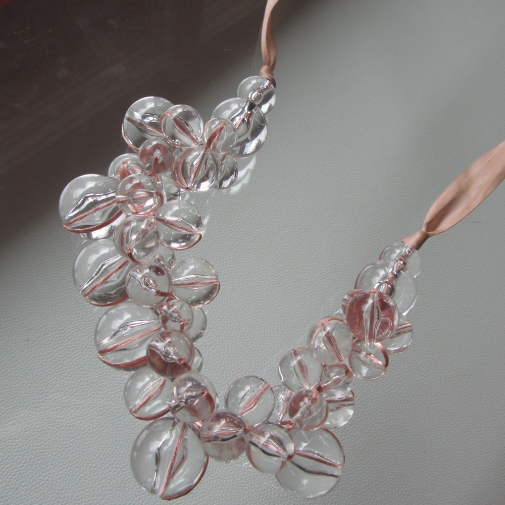 Elegant necklace